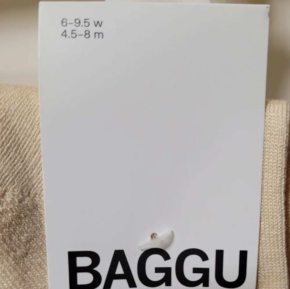 NWT BAGGU Ribbed Socks